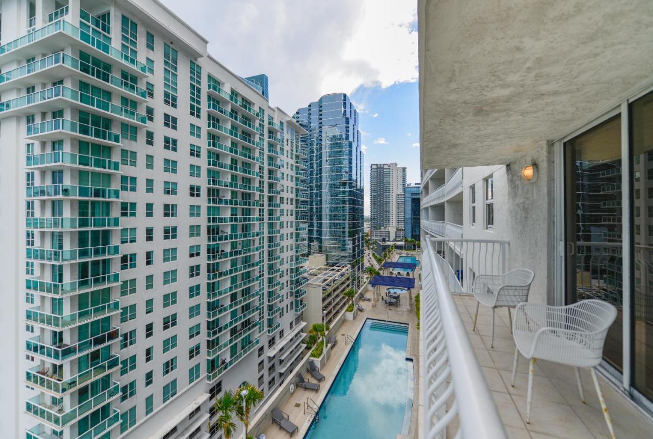 Spectacular 3 Bd Direct Ocean Balcony View Miami