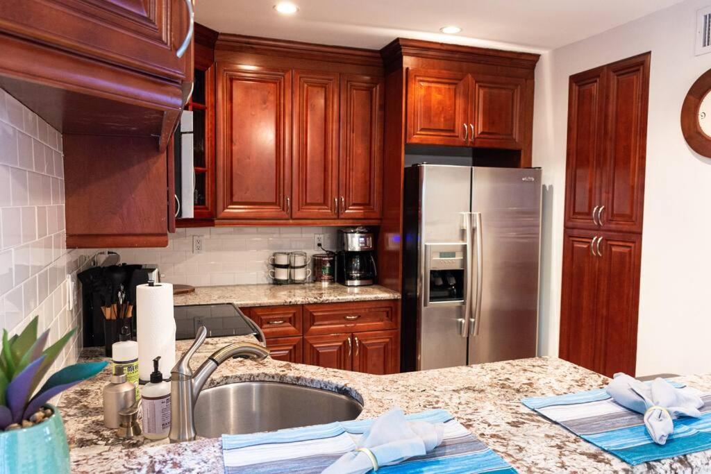 Coconut Grove Hidden Sanctuary Townhouse * Miami