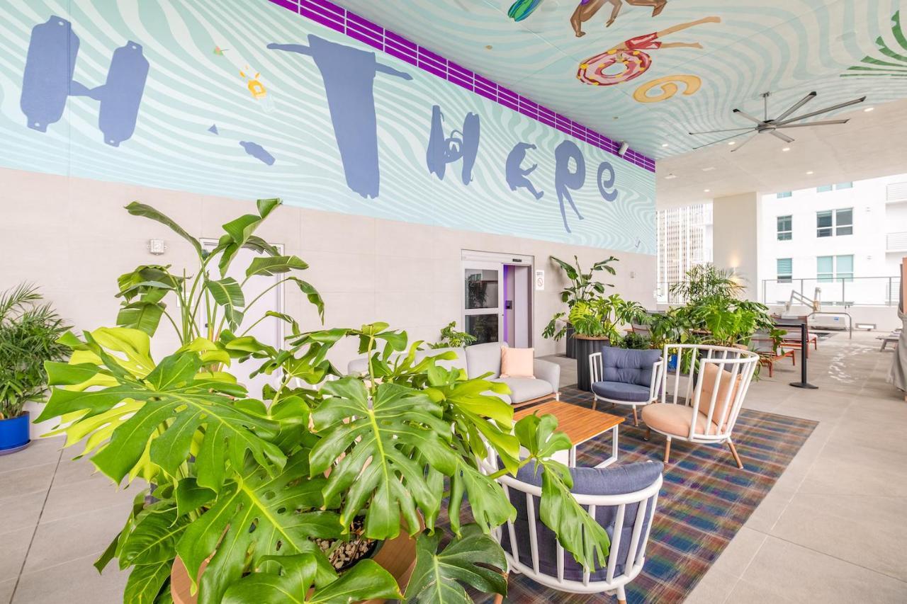 Fabulous With Pool, Gym, Lounge - Prime Location, Apartment
