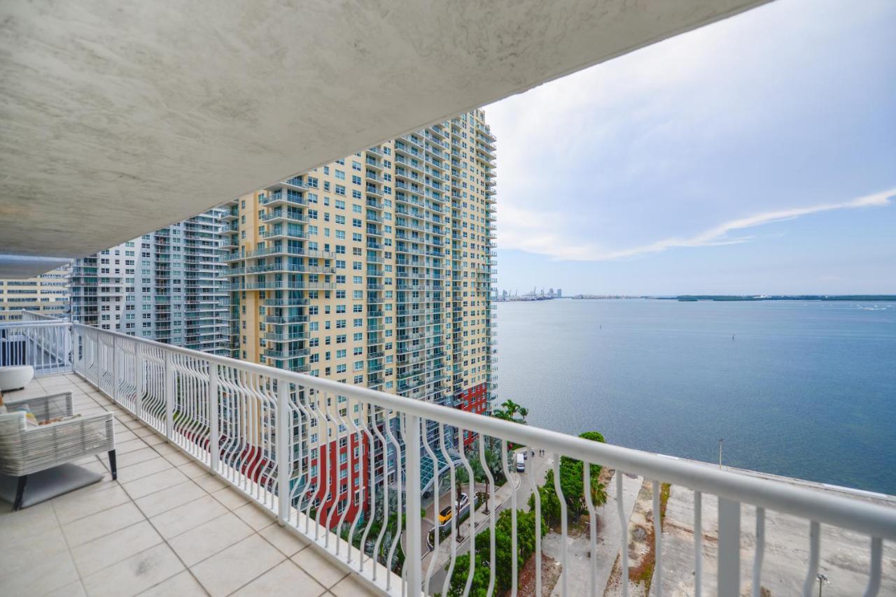 Spectacular 3 Bd Direct Ocean Balcony View Apartment *