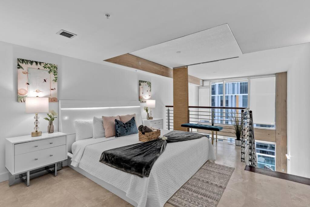 Elegant King Bedroom Loft Apartment Miami