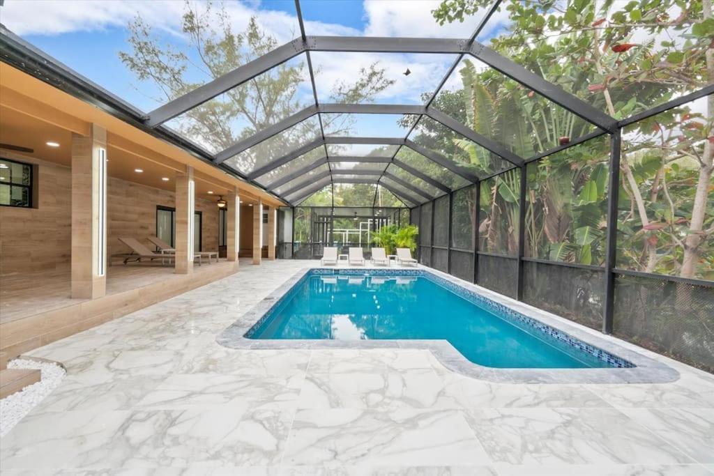 Villakobo Heated Pool Bar Tennis Golf Miami