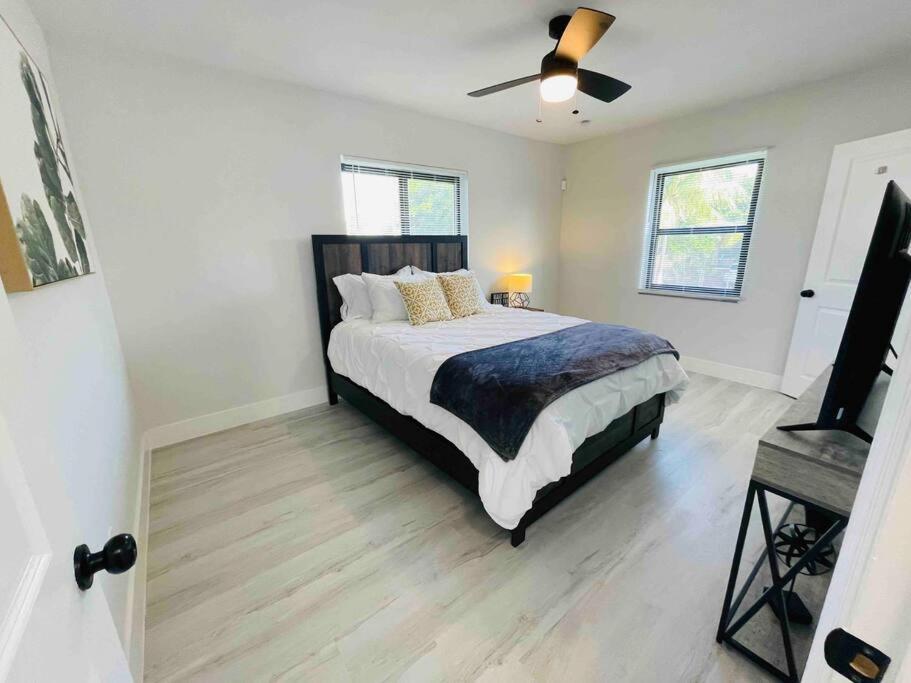 Charming 2 Bedroom Near Calle Ocho Kasey Center Downtown Beaches * Miami