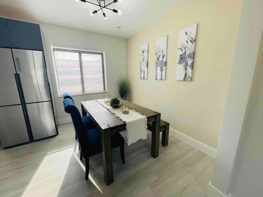 Charming 2 Bedroom Near Calle Ocho Kasey Center Downtown Beaches * Miami