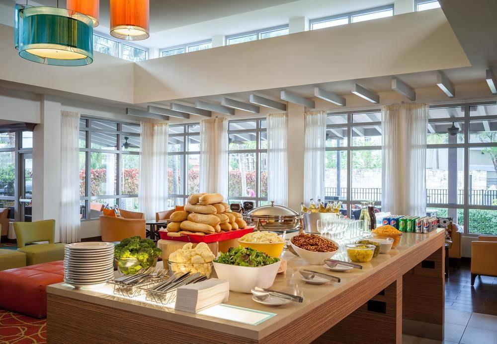 Hotel By Marriott Airport 3*