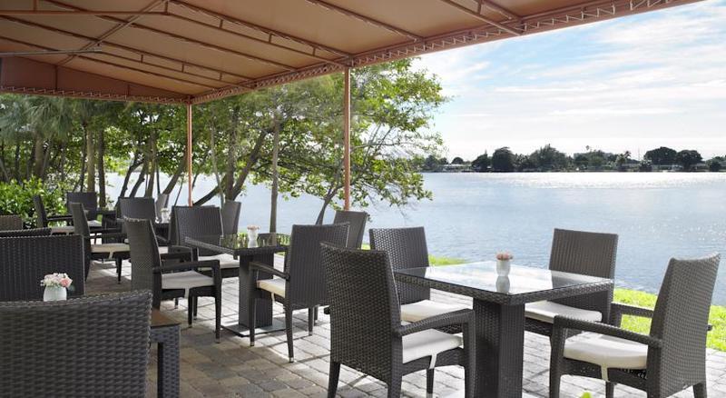 Hotel Springhill By Marriott Airport South Blue Lagoon Area