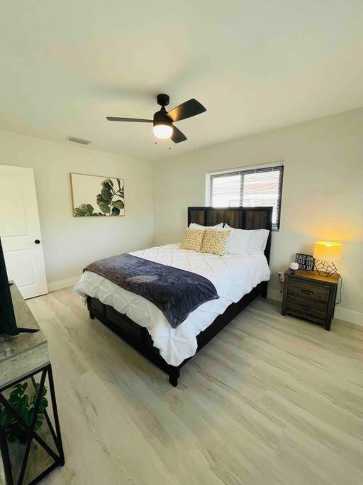 Charming 2 Bedroom Near Calle Ocho Kasey Center Downtown Beaches Holiday home Miami