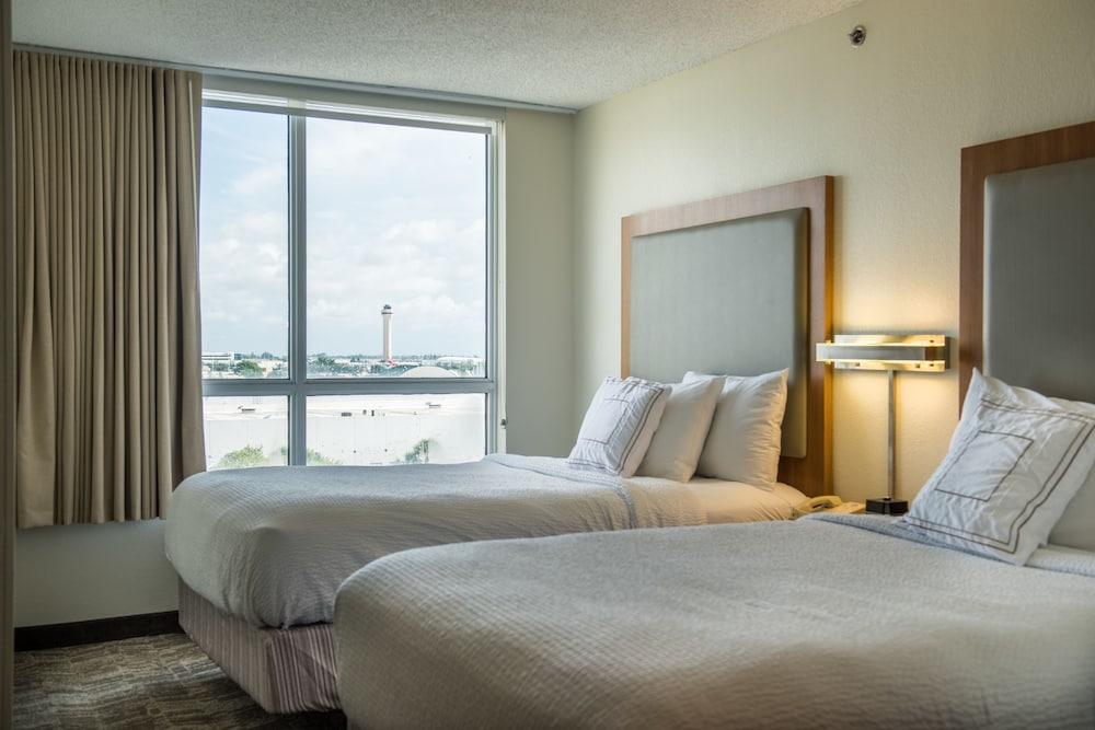 Hotel Springhill By Marriott Airport South Blue Lagoon Area