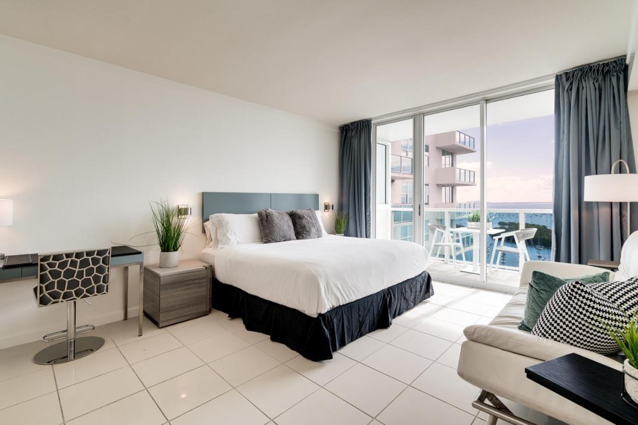 Ocean View Balcony Steps From Restaurants, Peacock Park & Marina Miami