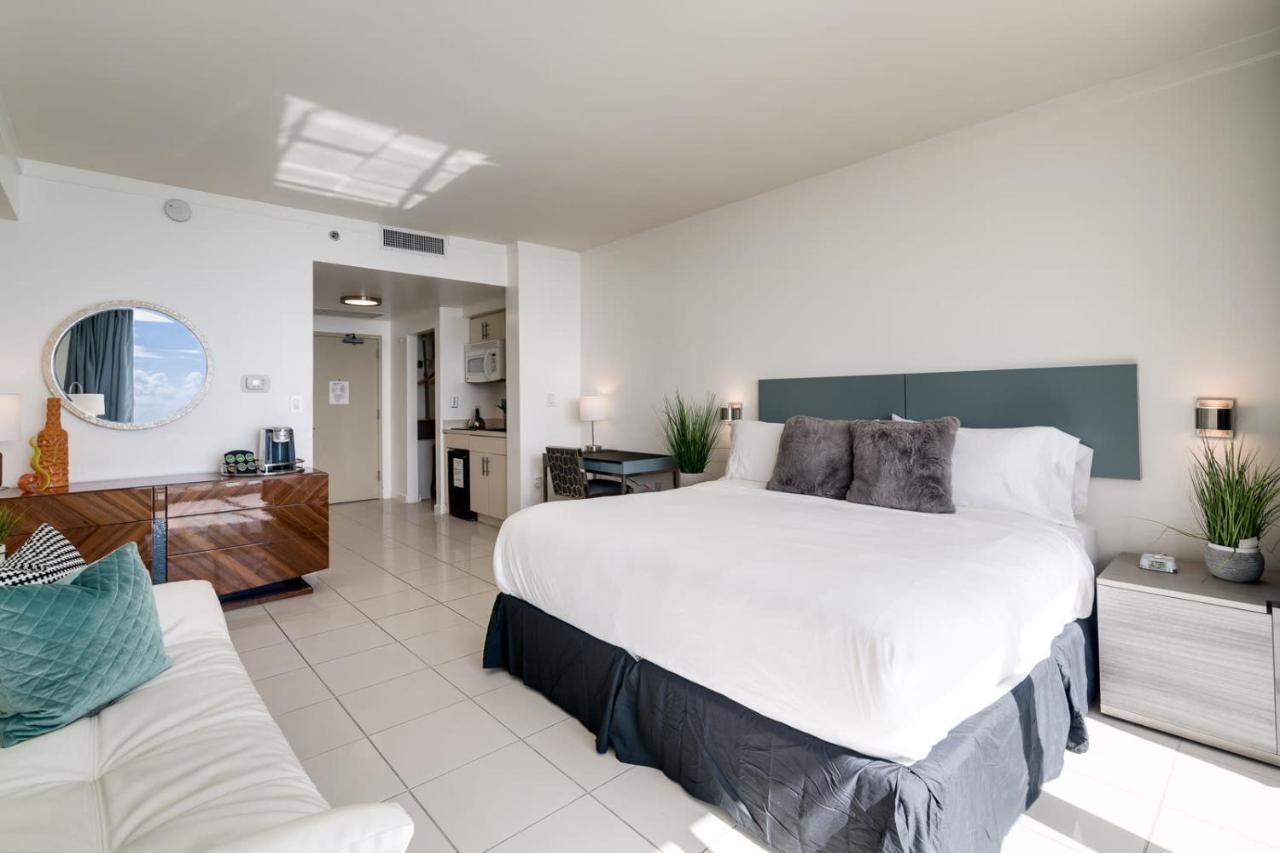 Vakantiehuis Ocean View Balcony Steps From Restaurants, Peacock Park & Marina