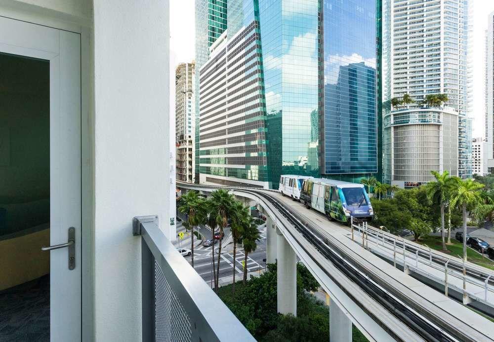 Courtyard Downtown Brickell Area 3*