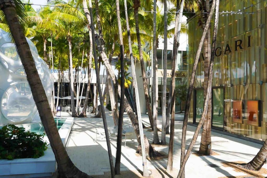 Apartment Brand New Upscale Luxury Designer Water Views