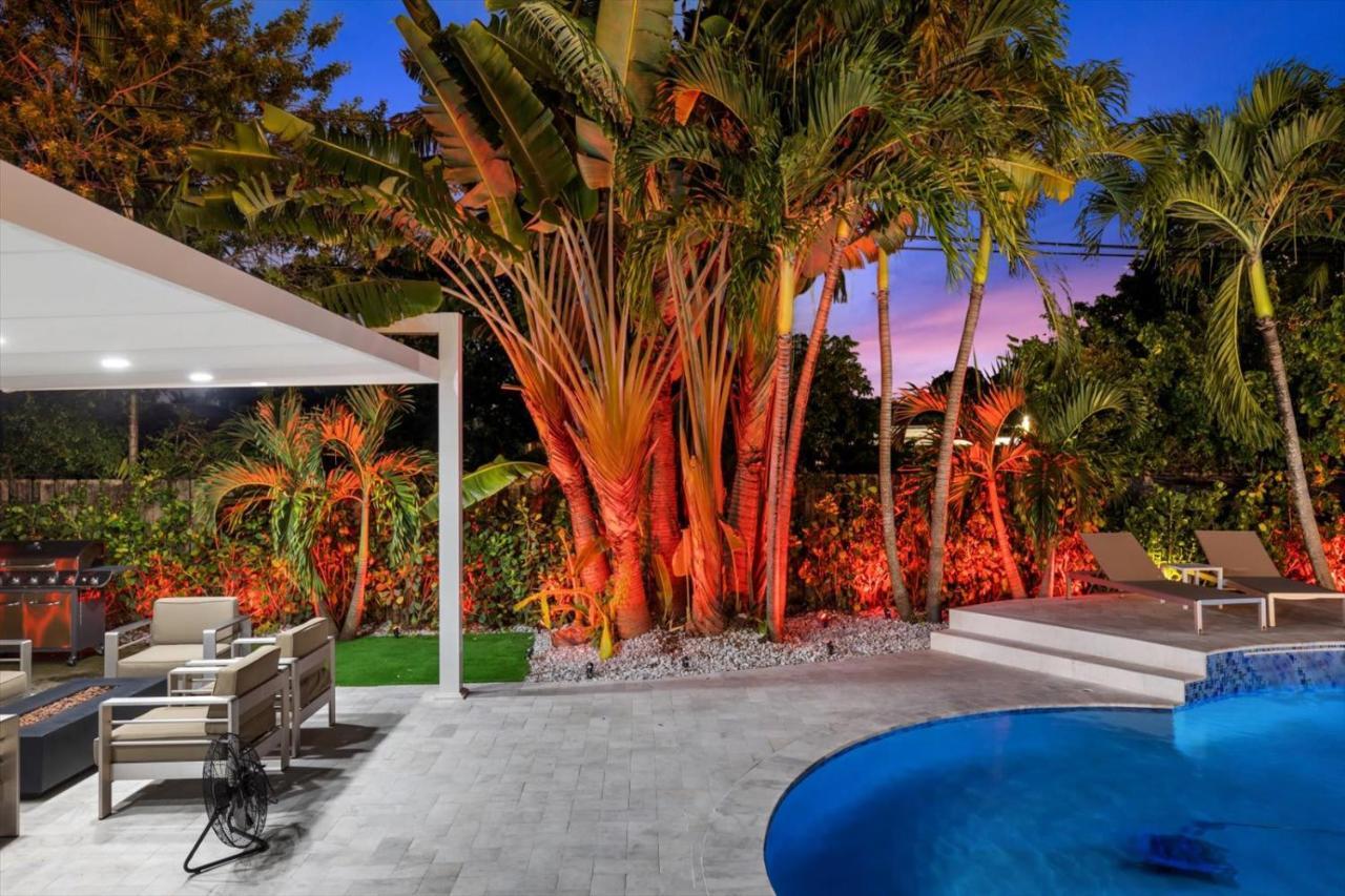 Villalee-jungle Palm Island White Marble Pool Area Vakantiehuis
