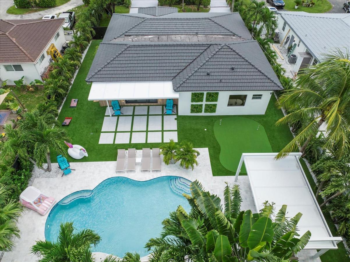Villalee-jungle Palm Island White Marble Pool Area Vakantiehuis Miami