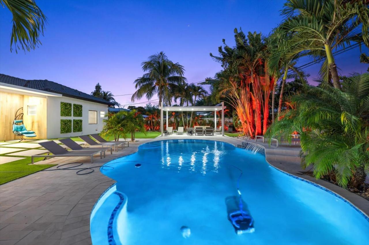 Villalee-jungle Palm Island White Marble Pool Area Miami