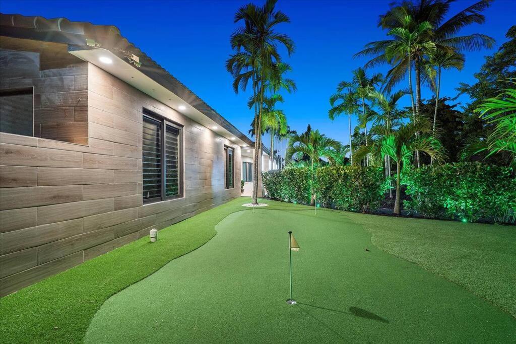 Villakobo Heated Pool Bar Tennis Golf Holiday home Miami