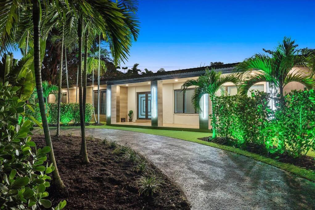 Villakobo Heated Pool Bar Tennis Golf * Miami