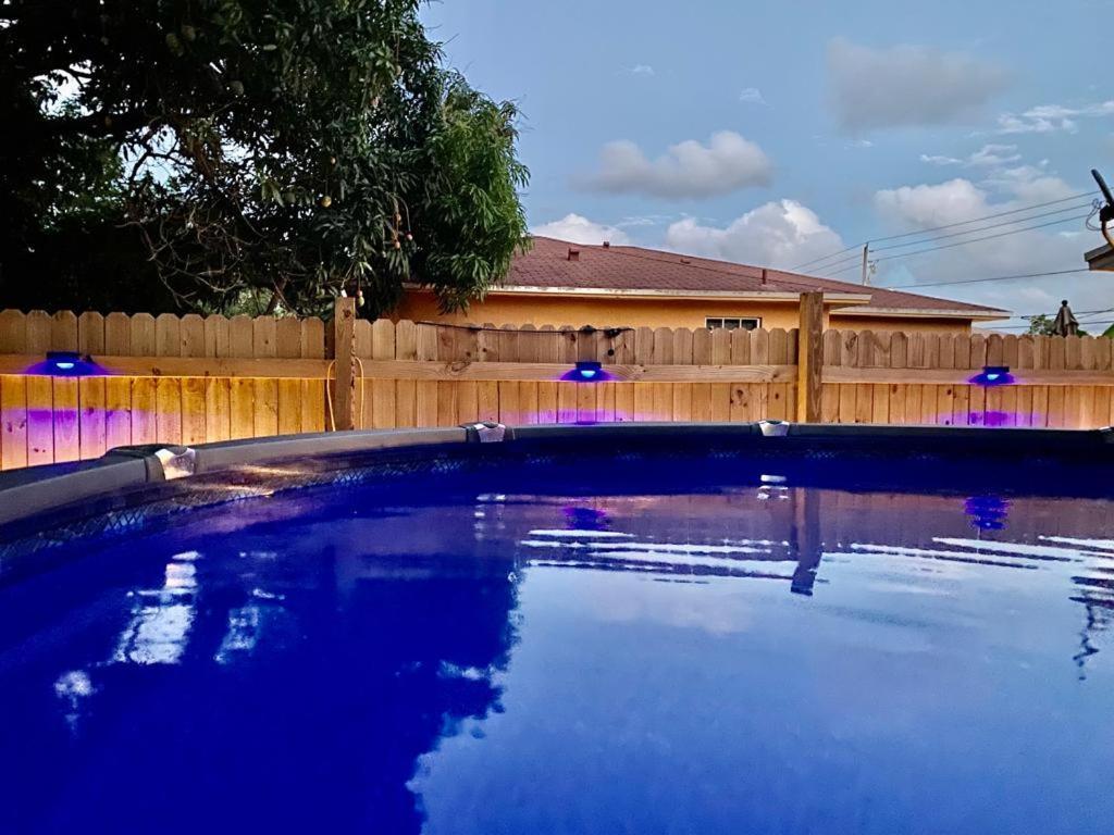 Apartment Blue By The Gables
