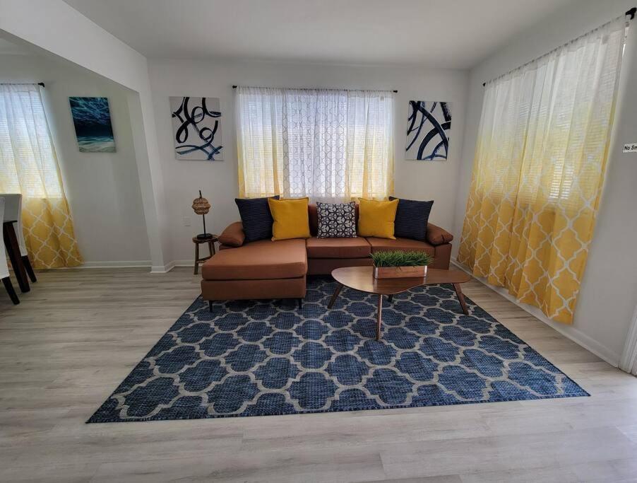 Sol # 2 With Free Parking Apartment Miami