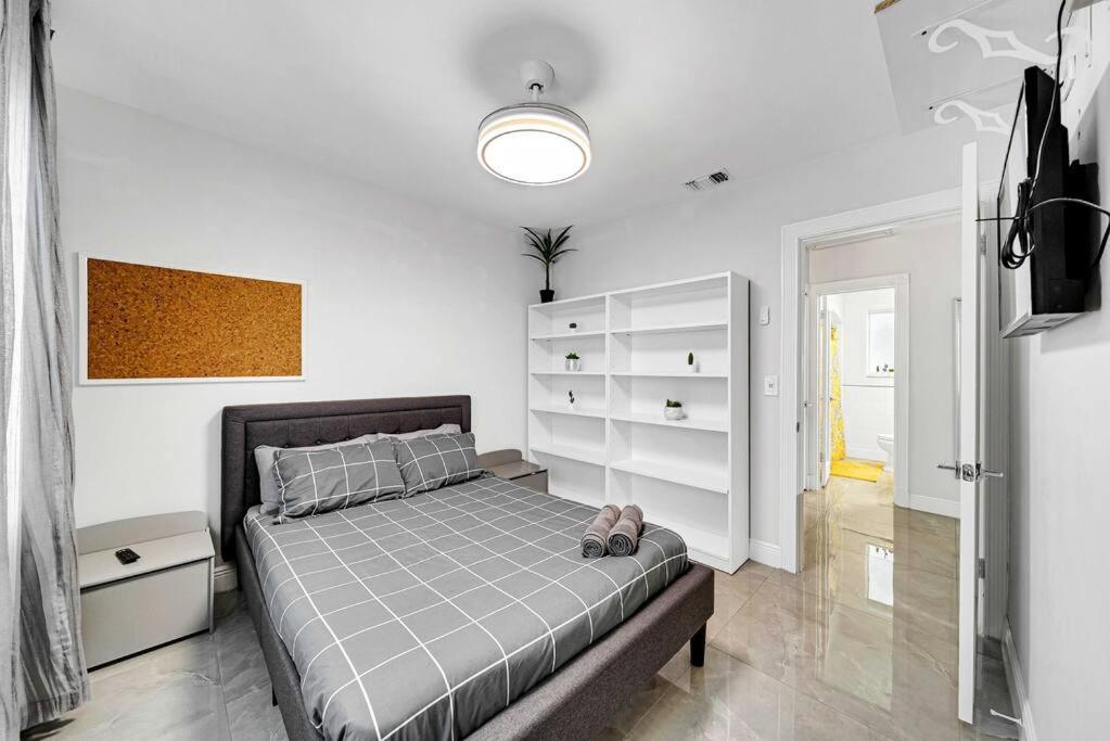 Sunny Retreat, 4br House With Private Pool, Family Friendly, Min From Airport & Beaches Holiday home *