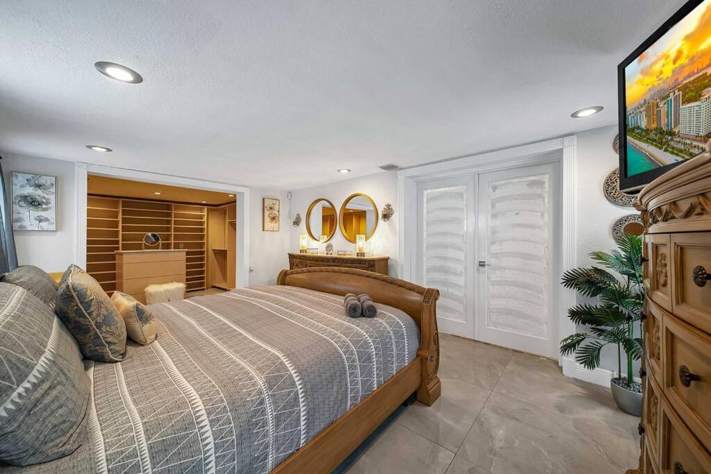 Sunny Retreat, 4br House With Private Pool, Family Friendly, Min From Airport & Beaches *