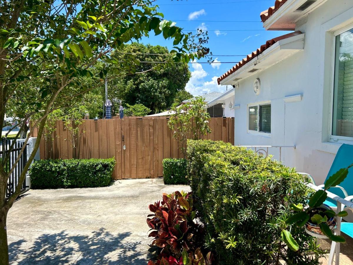 Ferienhaus Main House 3 Bed 2 Bath & 1 Bed 1 Bath