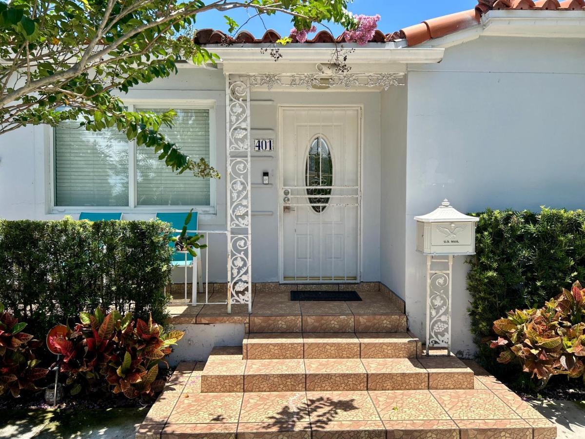 Ferienhaus Main House 3 Bed 2 Bath & 1 Bed 1 Bath