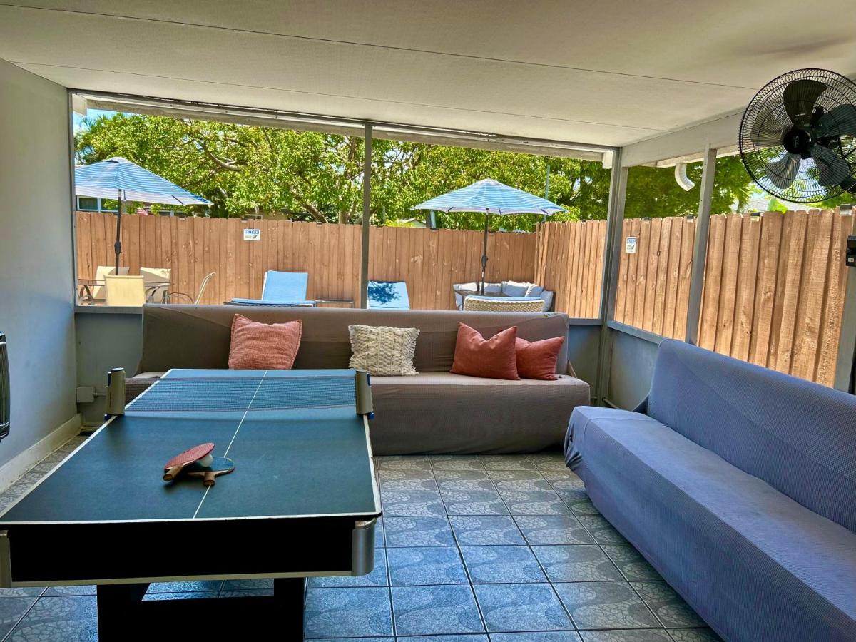 Main House 3 Bed 2 Bath & 1 Bed 1 Bath Ferienhaus