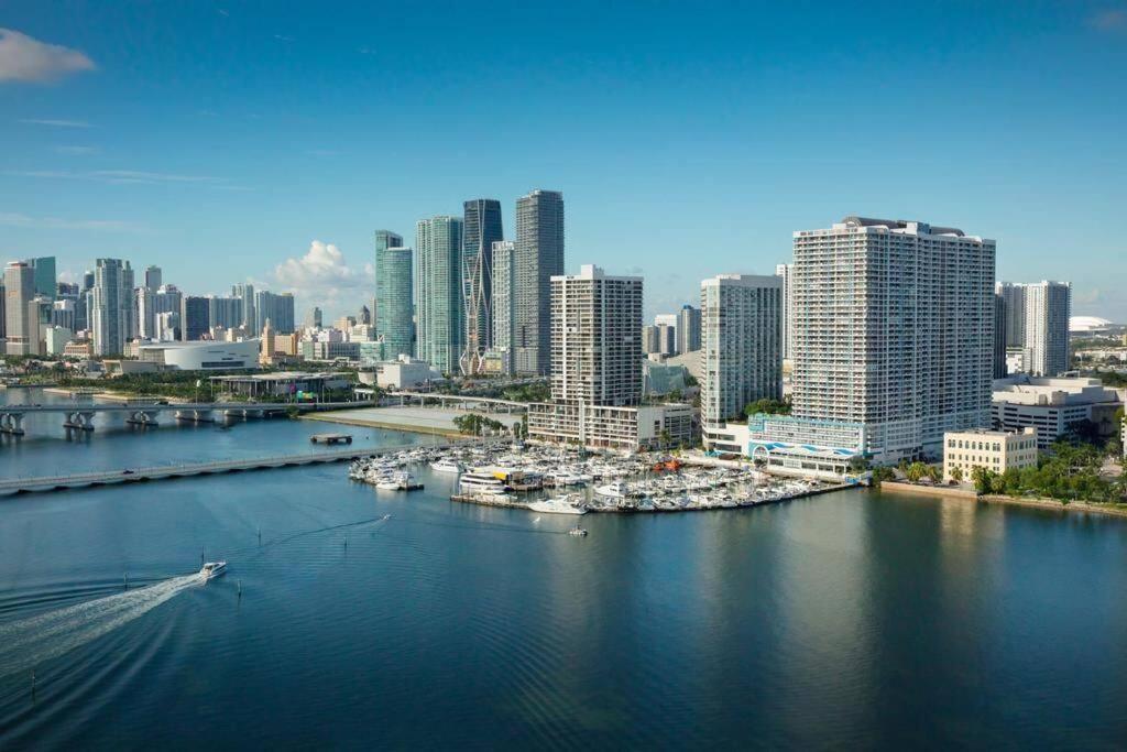 My Lovely In 15 Minutes From The Apartment Miami
