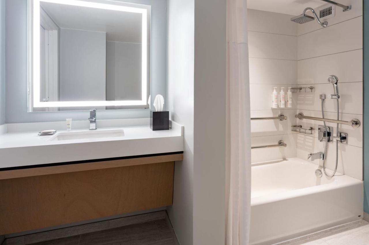 Marriott Biscayne Bay 4*