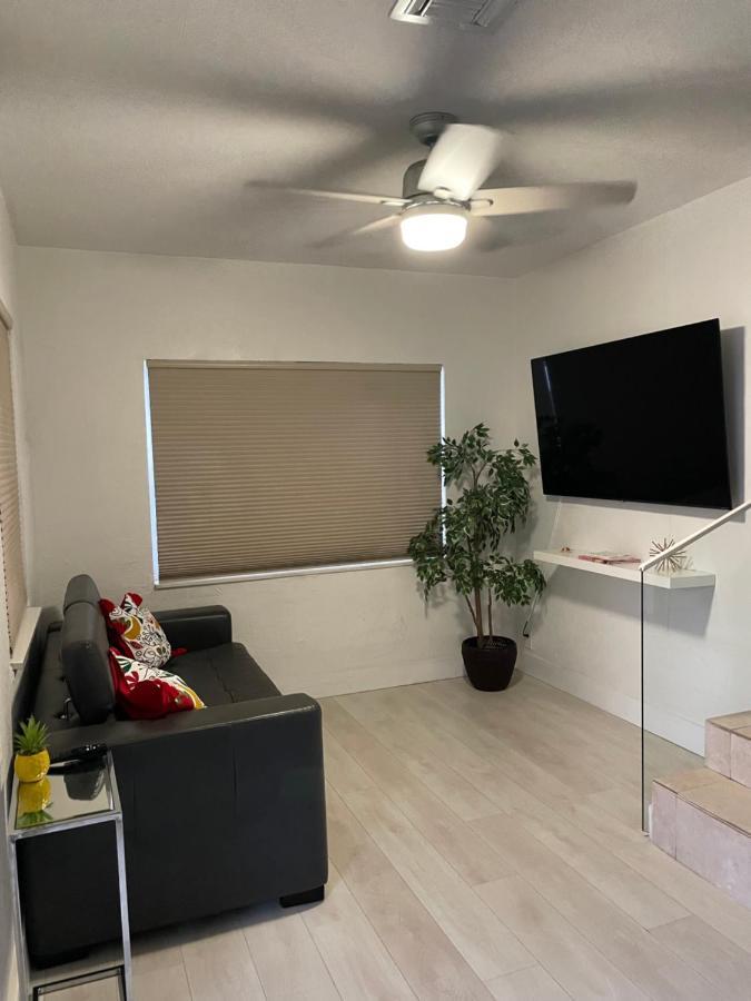 Comfortable Modern Apartment- Location. Apartment *
