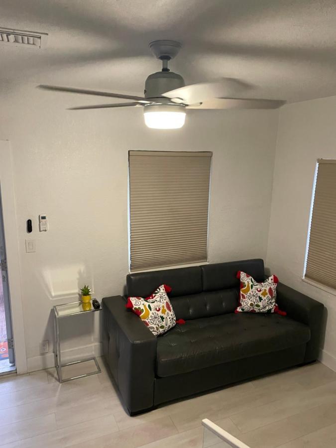 Apartment Comfortable Modern Apartment- Location. *