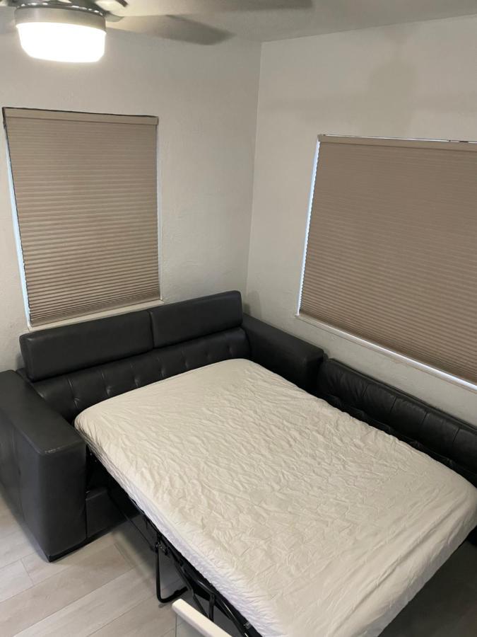 Comfortable Modern Apartment- Location. Apartment