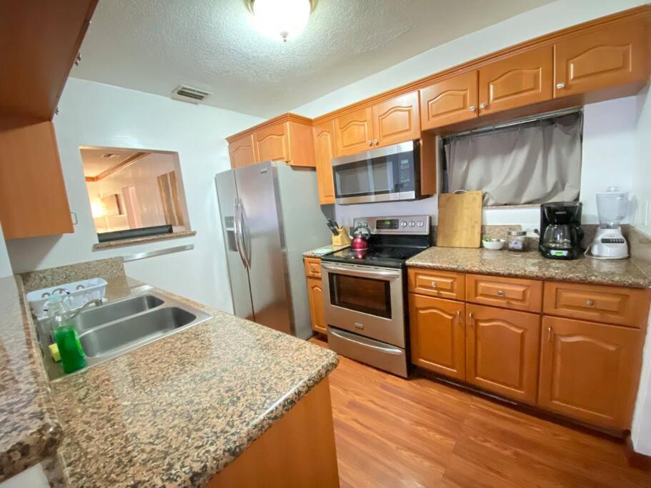 House With Pool- 15 Mins To South Beach * Miami