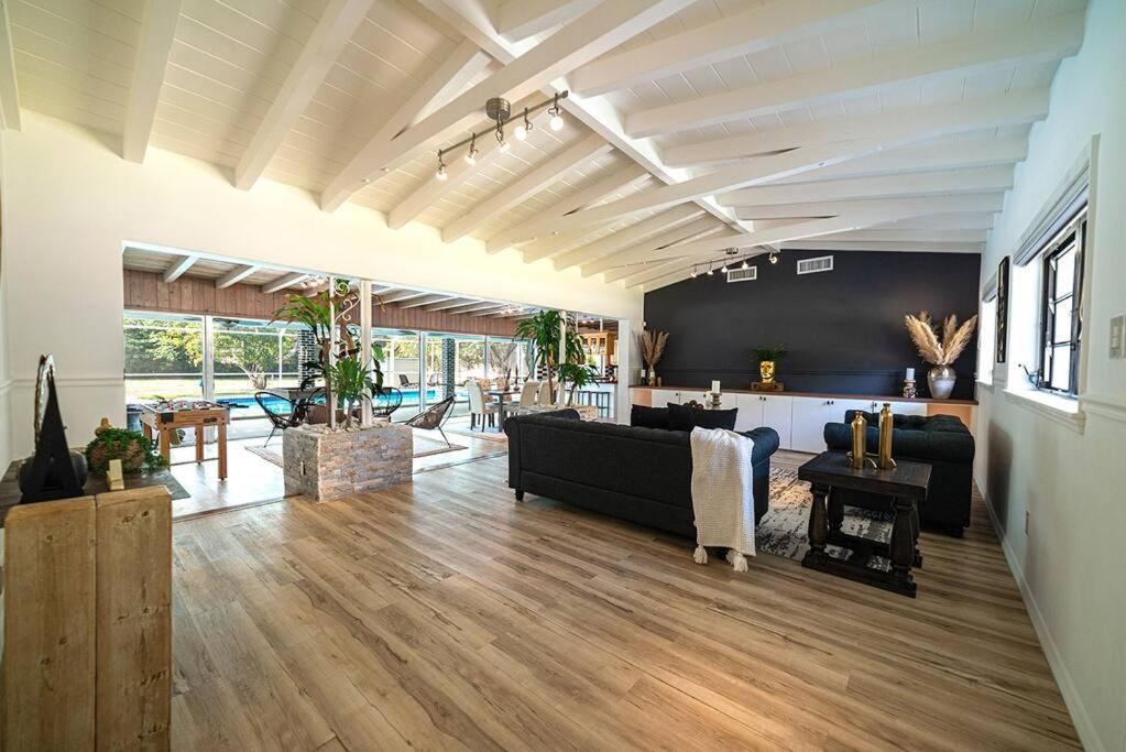 Luxury Village W/pool+grill+minigolf *