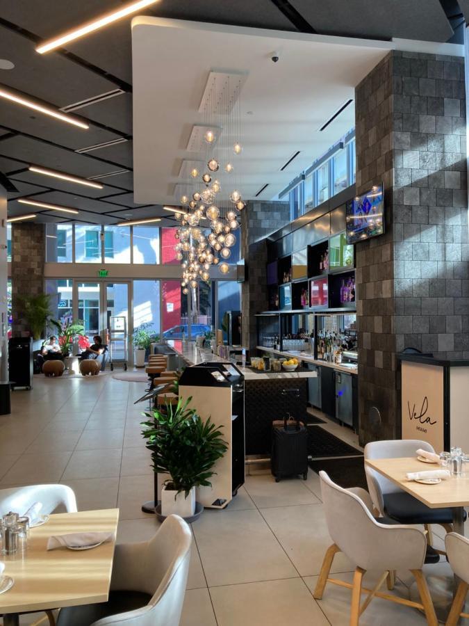 Brand New Modern 1 Bedroom Unit Downtown Appartement *