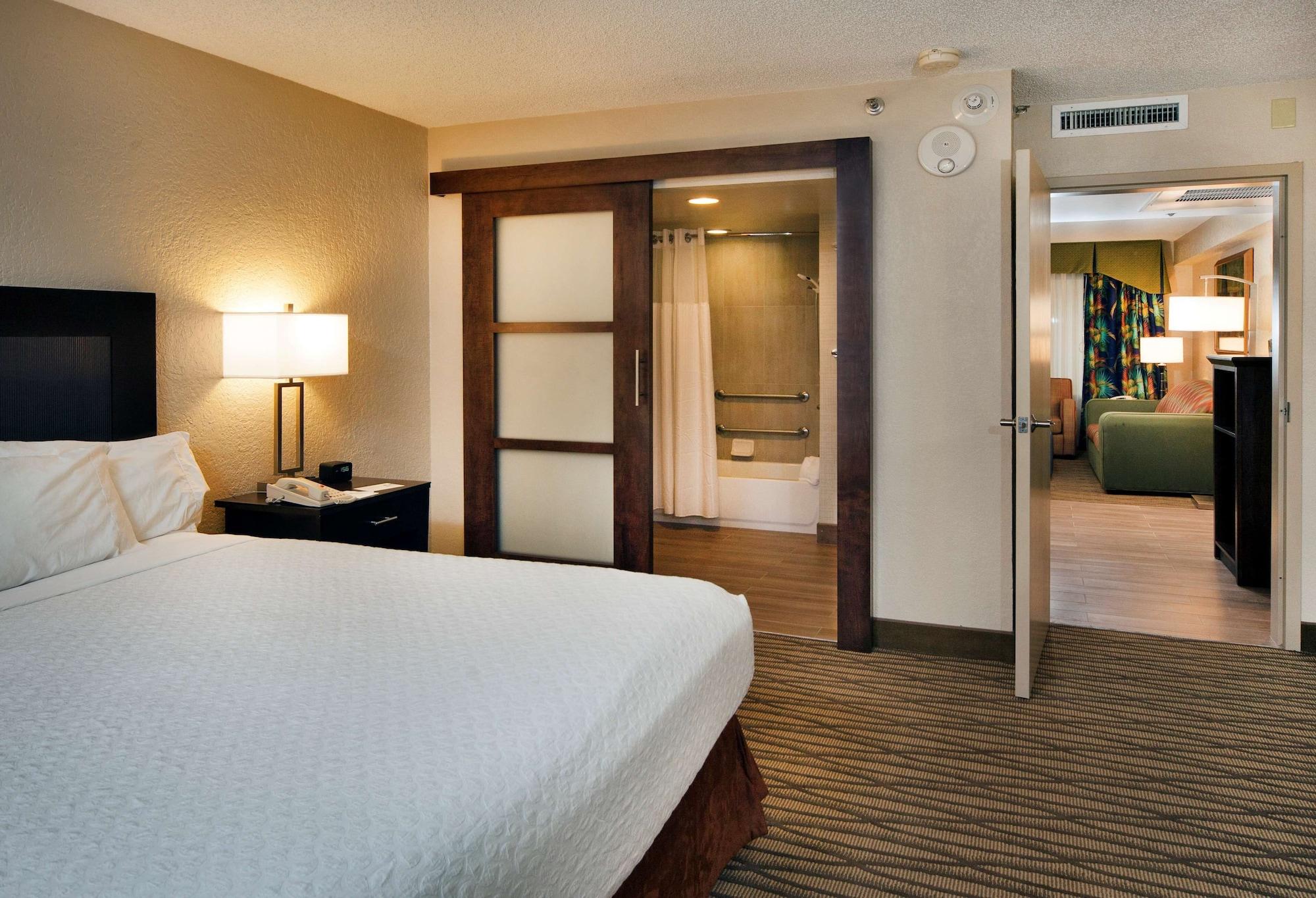 Hotel Embassy By Hilton International Airport Miami