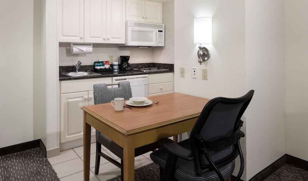 Homewood Airport/blue Lagoon Hotel Miami