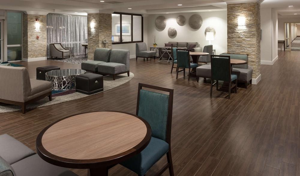 Hotel Homewood Airport/blue Lagoon