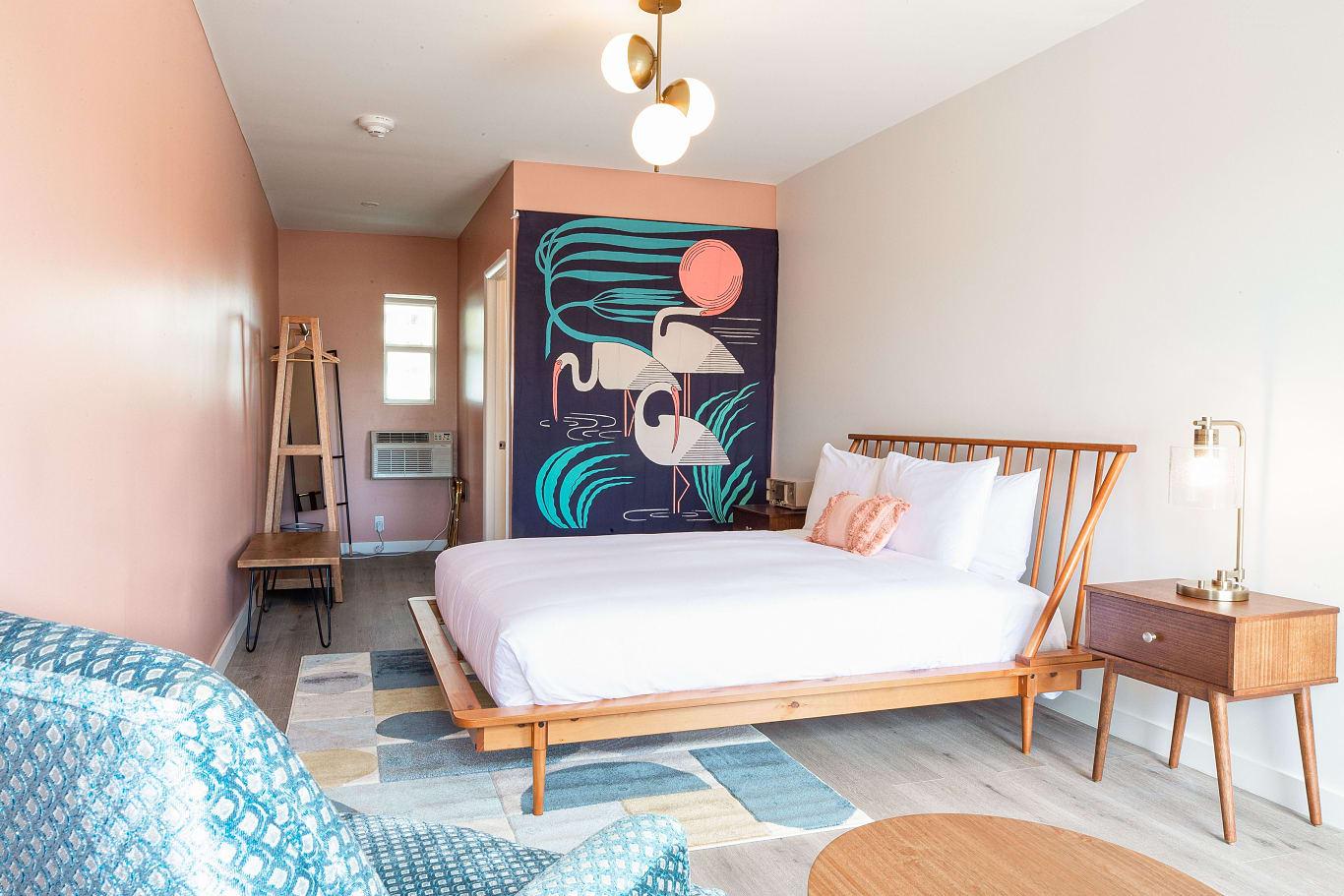 Selina Gold Dust Hotel