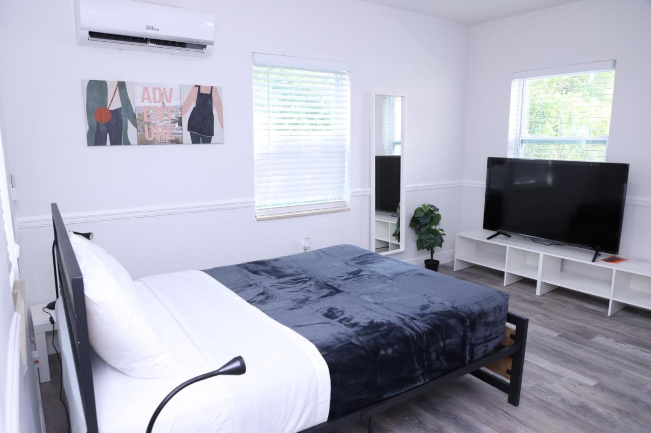 Douglas Rd Apartment