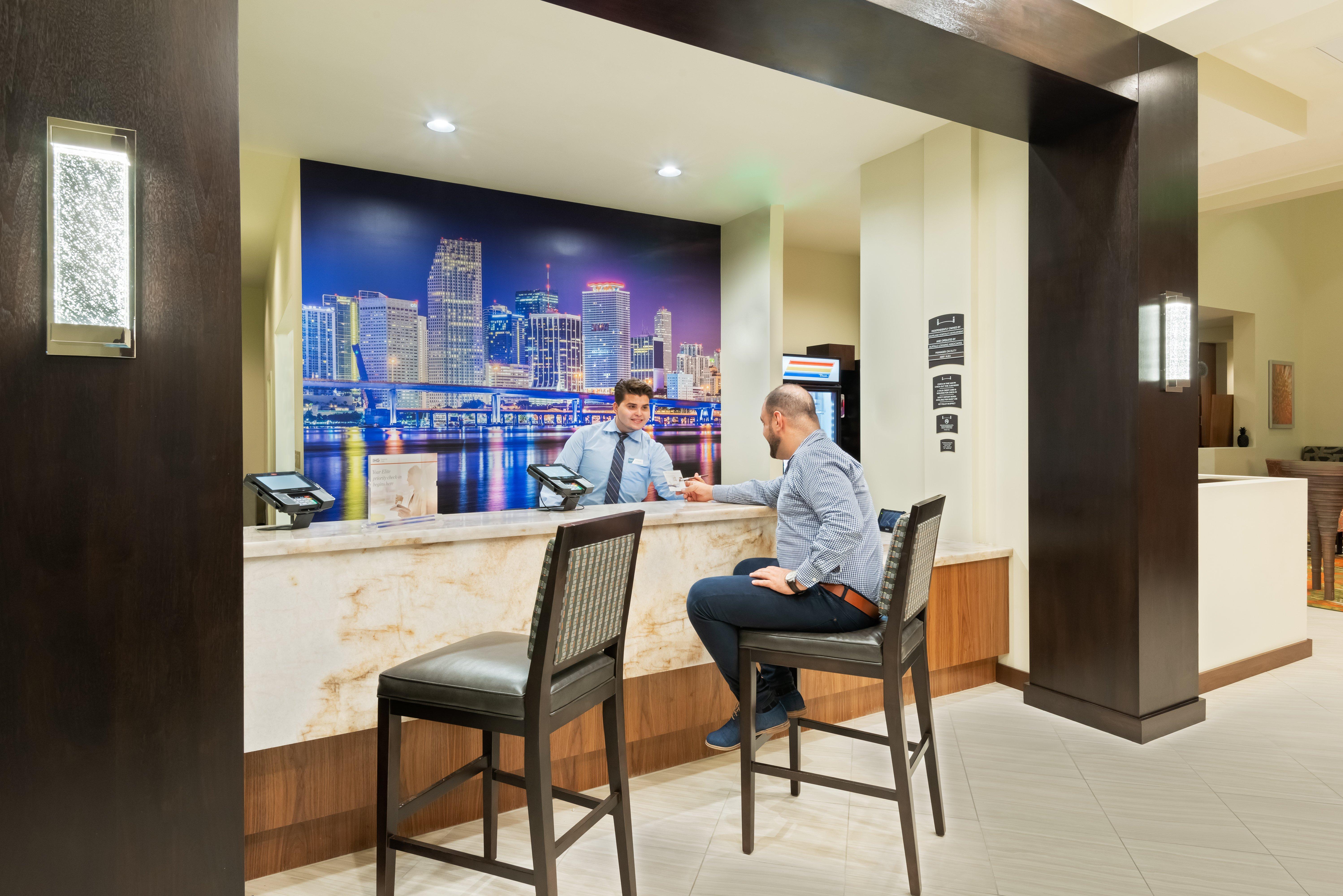 Staybridge - International Airport By Ihg 3*