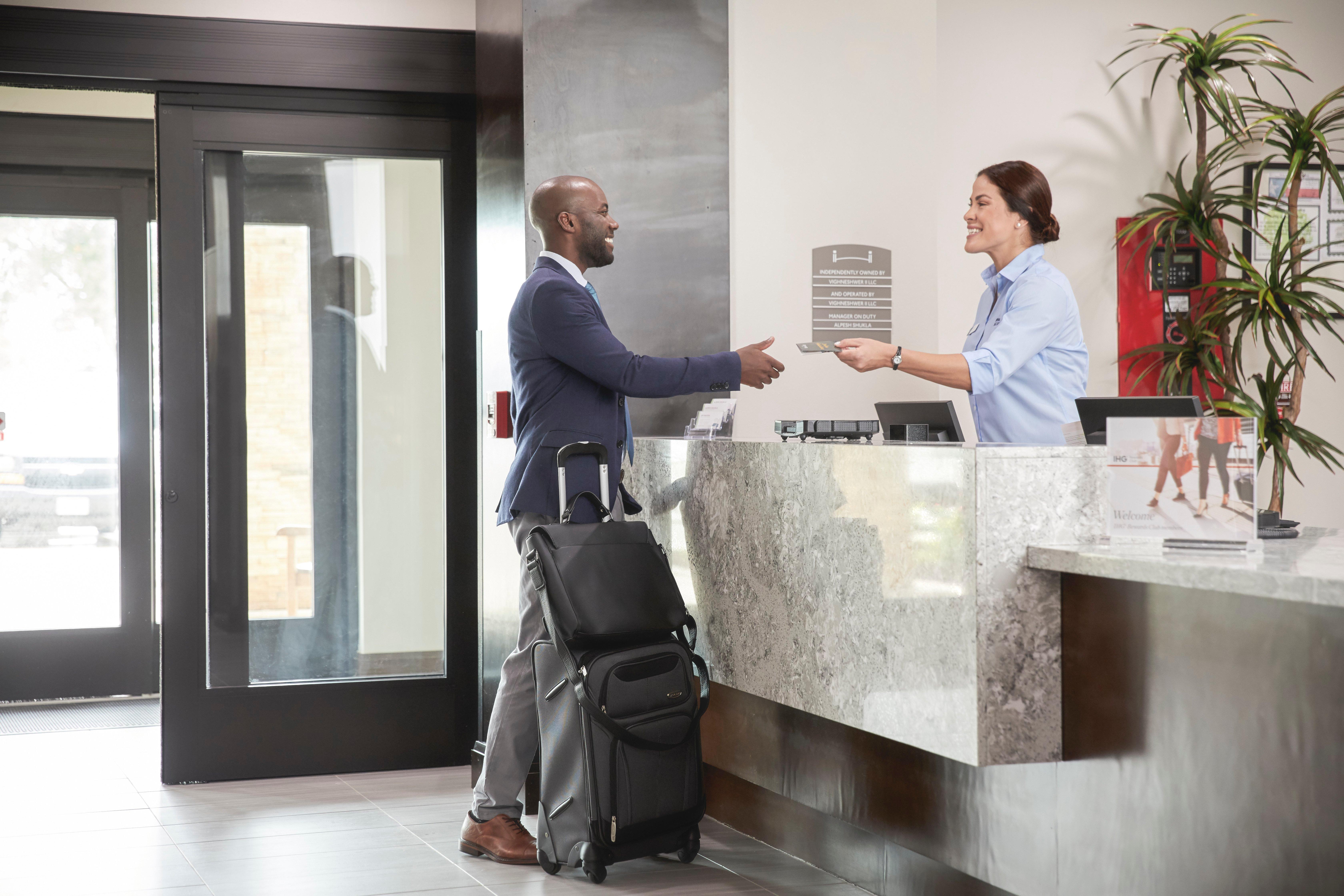Staybridge - International Airport By Ihg Hotel