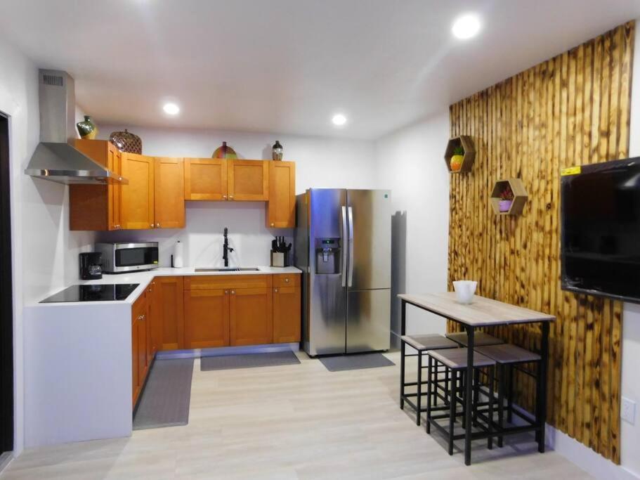 Cozy Apartment, With Separate Entrance *