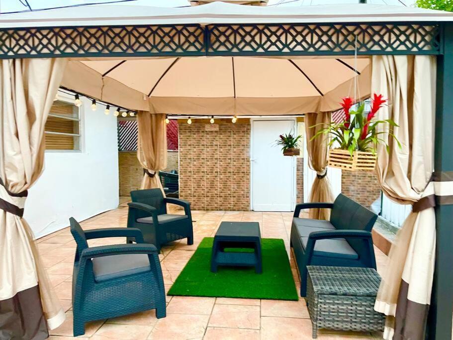 Super Close Beach, Airport, Port, Downtown, Wynwood Ferienhaus