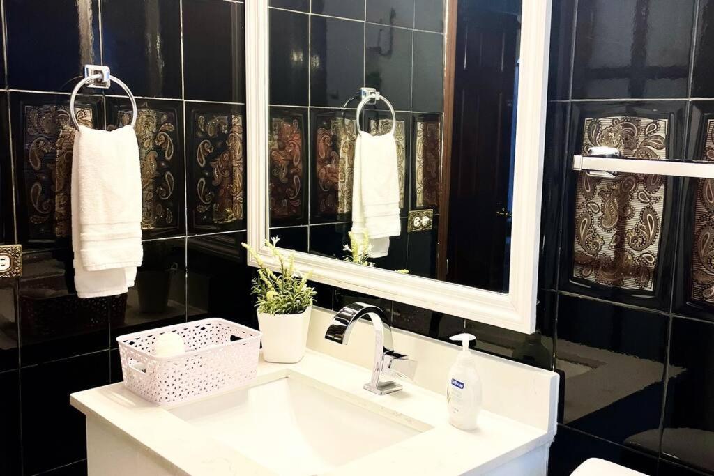 Super Close Beach, Airport, Port, Downtown, Wynwood Ferienhaus *