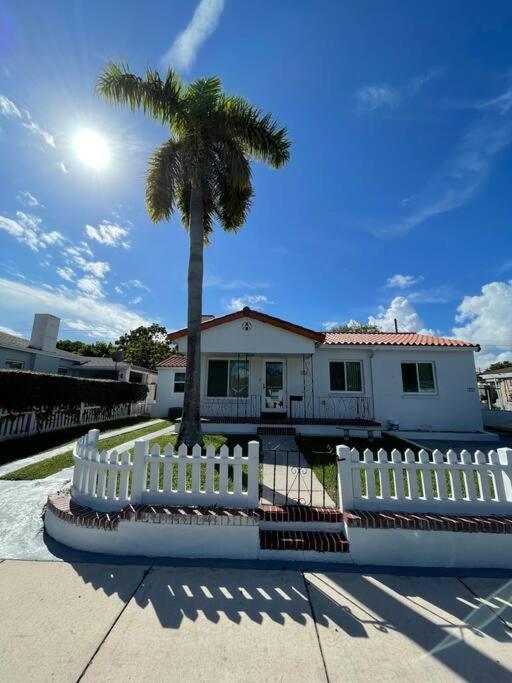 Cozy And Super Location 2 Br * Miami