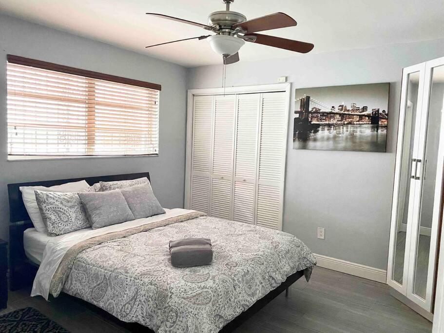 Great Location Downtown/airport/south Vakantiehuis