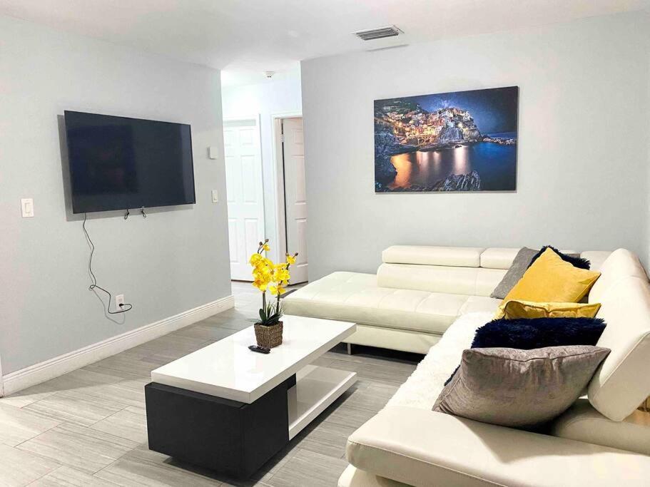 Vakantiehuis Great Location Downtown/airport/south Miami
