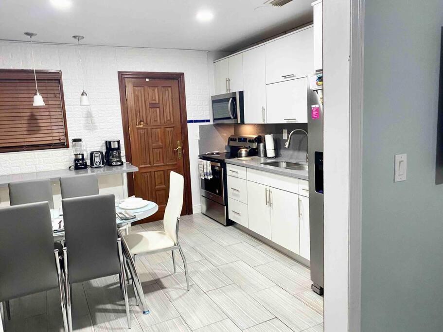 Vakantiehuis Great Location Downtown/airport/south